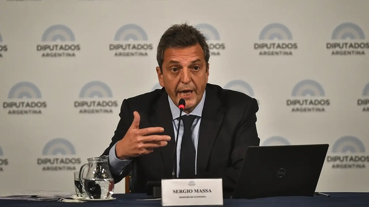 El plan de Massa para bajar "más rápido" el déficit fiscal ya se empezó a tratar en el Congreso: qué propone