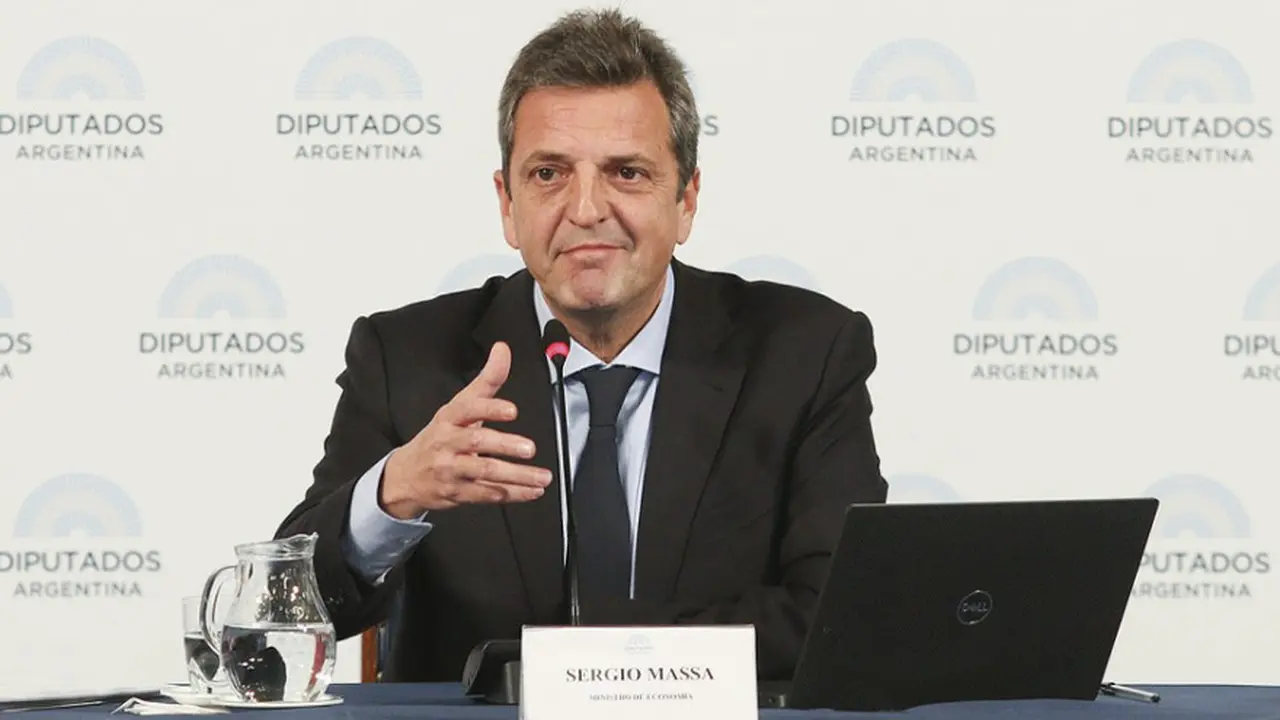 Los participantes del Coloquio de IDEA pudieron seguir un reportaje grabado a Sergio Massa