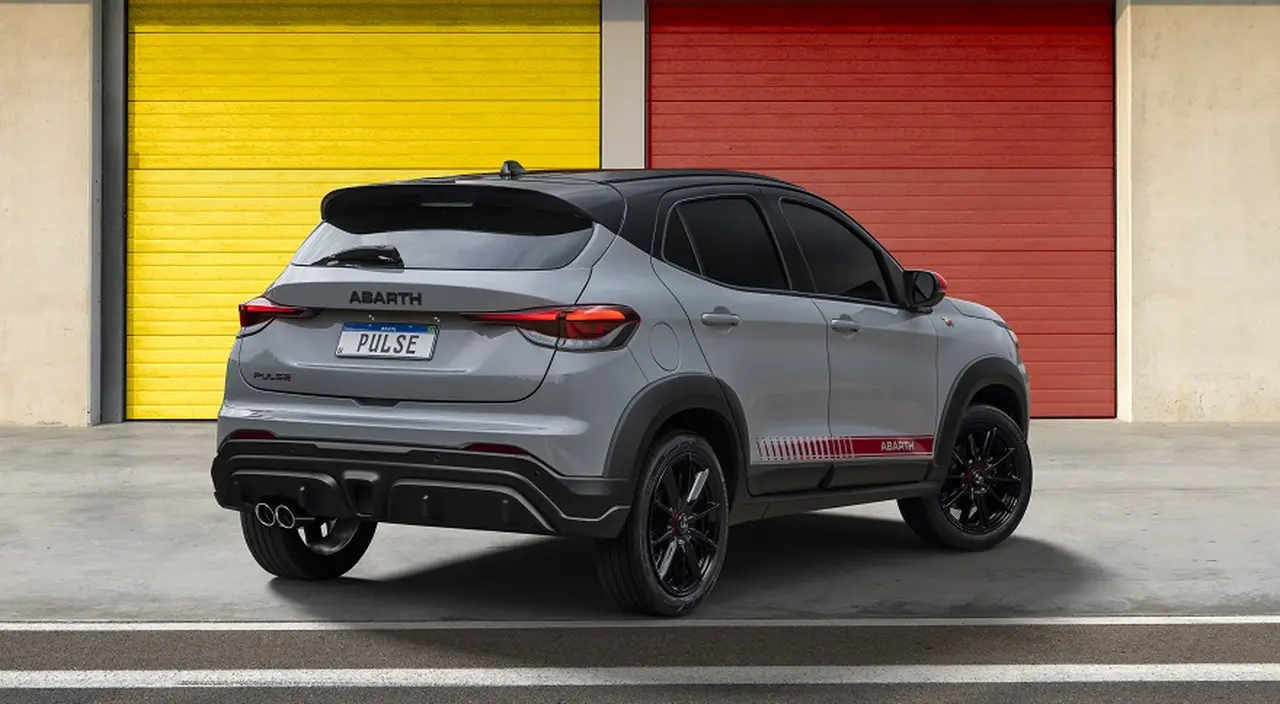 Los paragolpes del Pulse Abarth son deportivos.