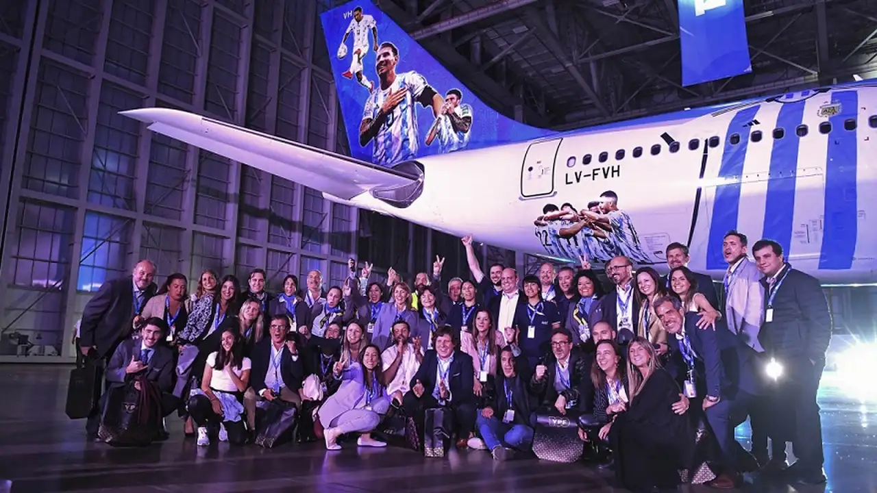 Cuál es la dotación de personal de Aerolíneas Argentinas