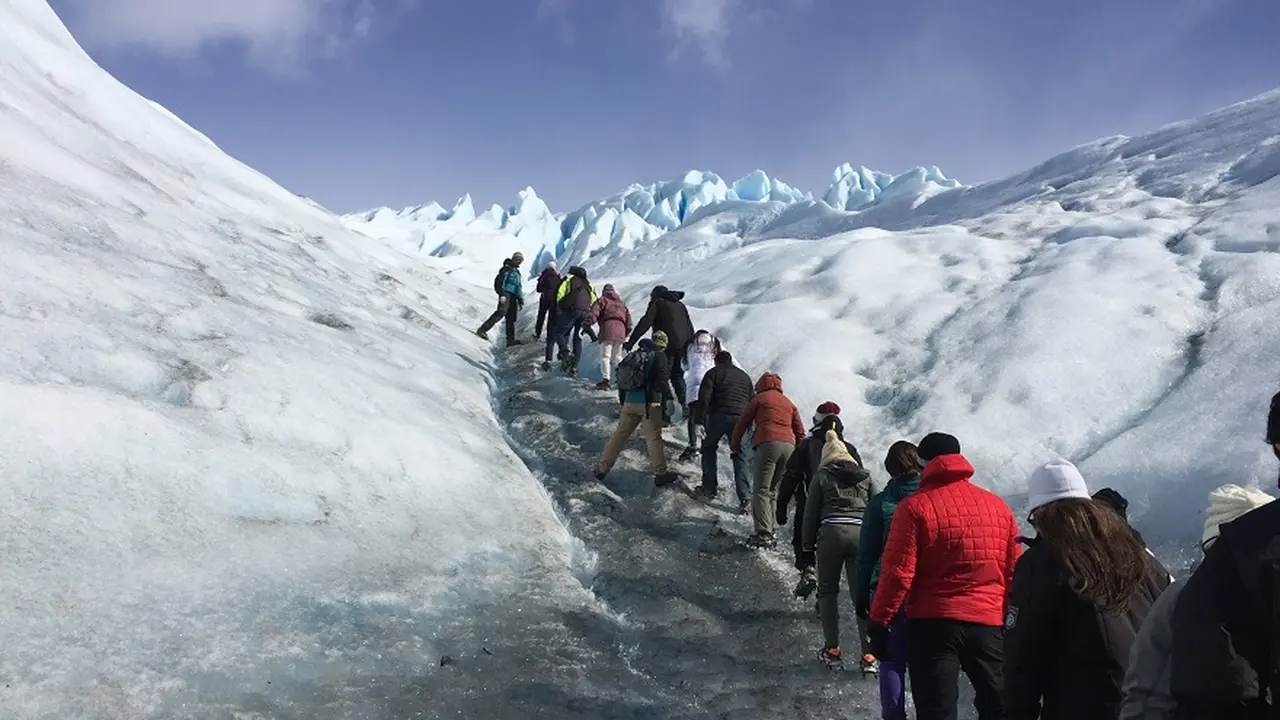 El Glaciar Perito Moreno es ideal para hacer trekking