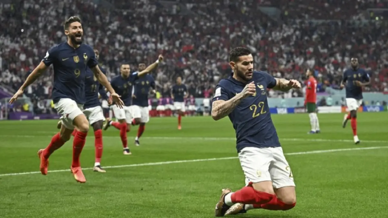 Jugadores de la selección francesa sufren el virus del camello.