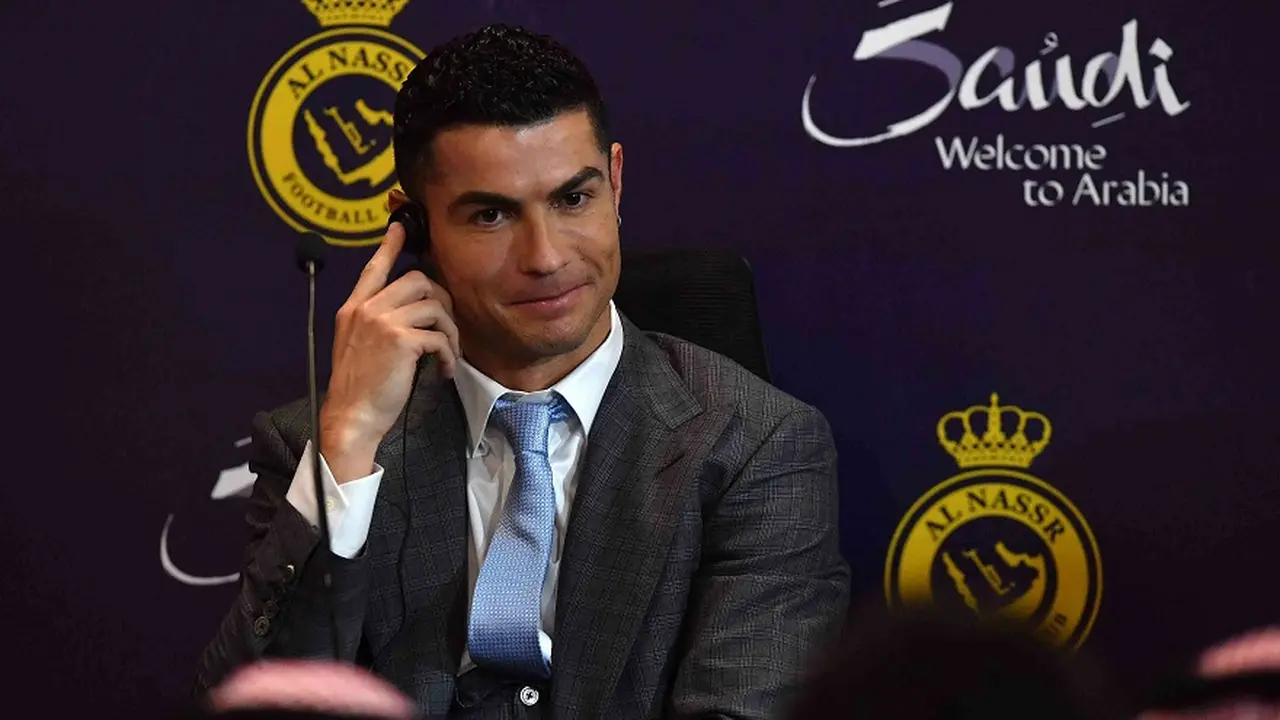 Cristiano Ronaldo incursionó en el negocio del agua.