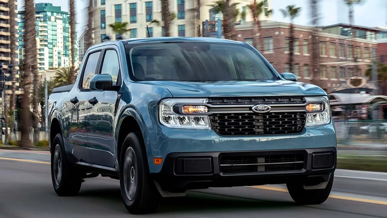Ford Maverick llega en versión híbrida.