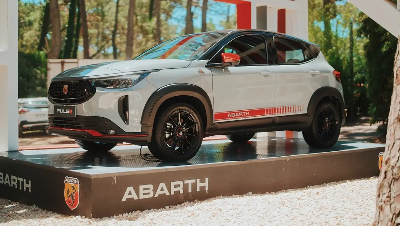 El Pulse llega en la versión Abarth más deportiva.