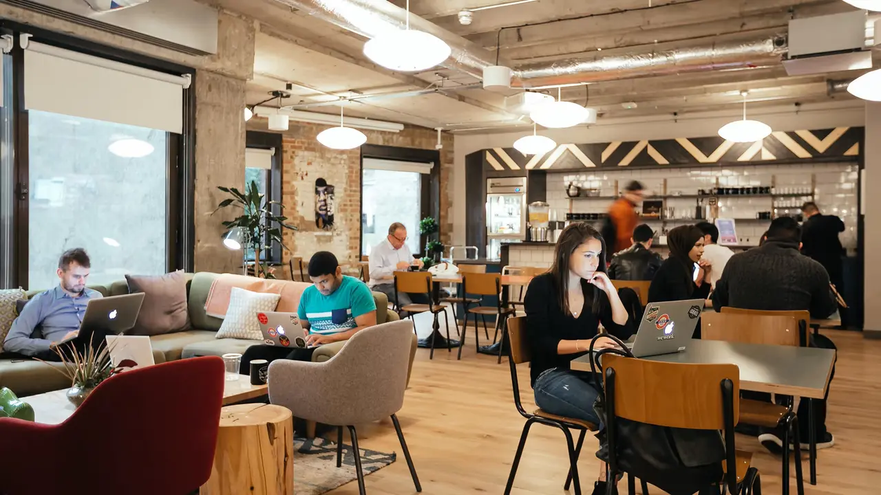 El desempleo continuó a la baja: cuántos trabajan en la informalidad