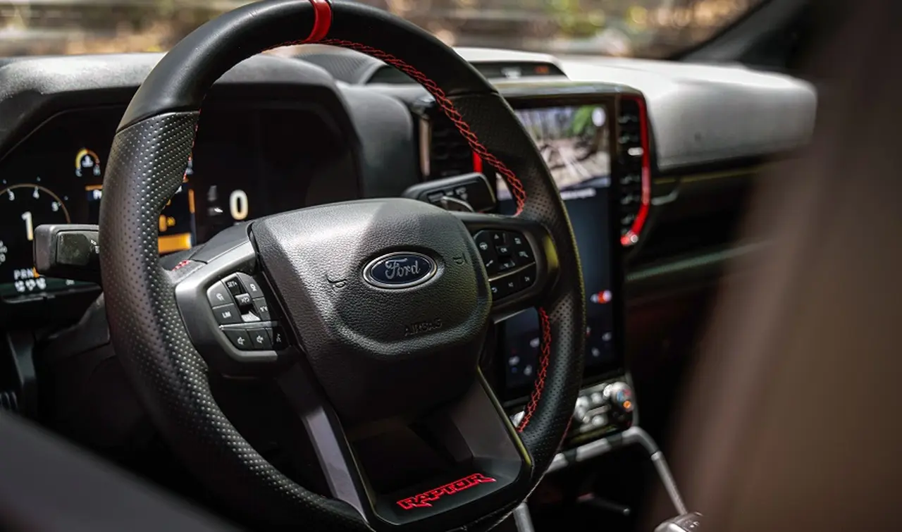 Por dentro, la nueva camioneta es más tecnológica.