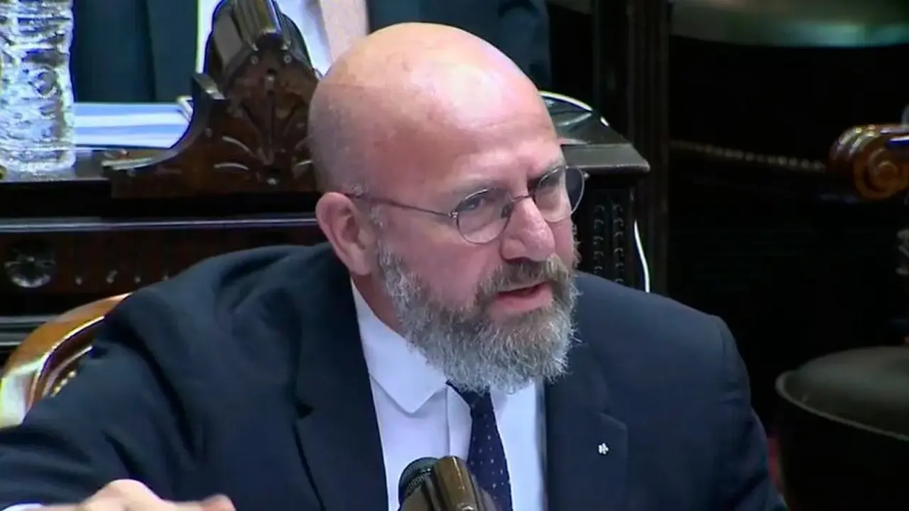  Para Waldo Wolf la política exterior del gobierno argentino es 