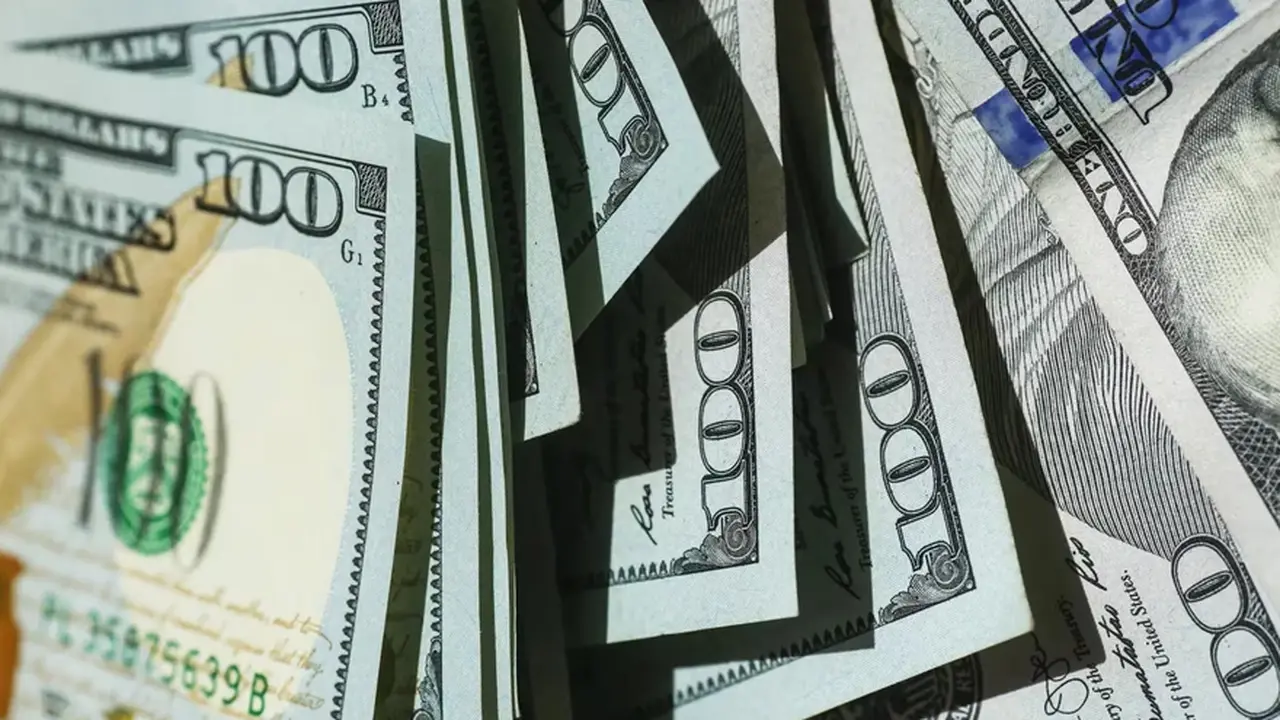 La empresa es investigada por triangulaciones para hacerse con dólar 
