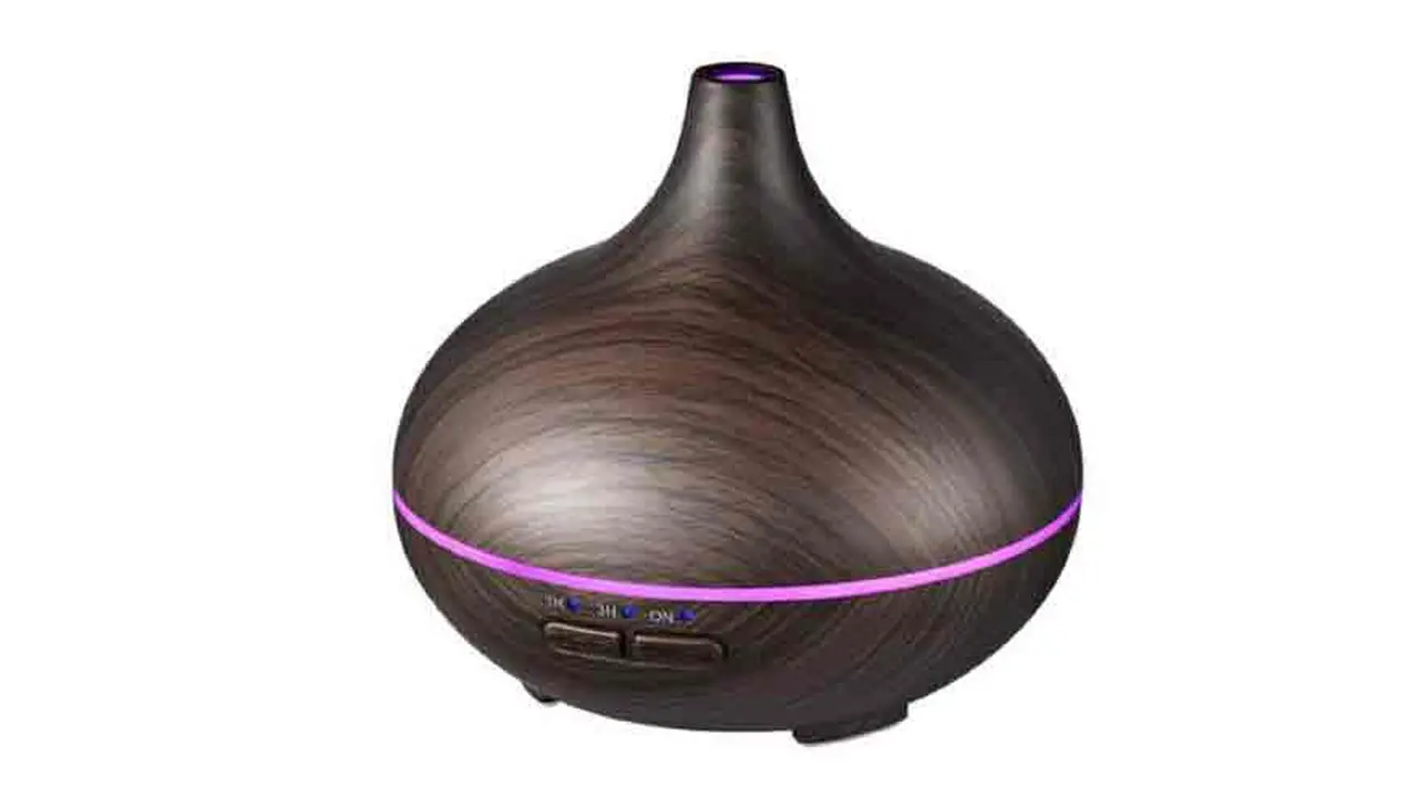Un humidificador ultrasónico utiliza vibraciones de alta frecuencia para crear vapor de agua. 