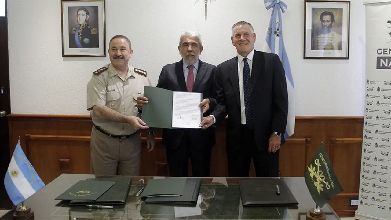 AFIP y Gendarmería crearán unidades conjuntas de lucha contra delitos tributarios y el contrabando