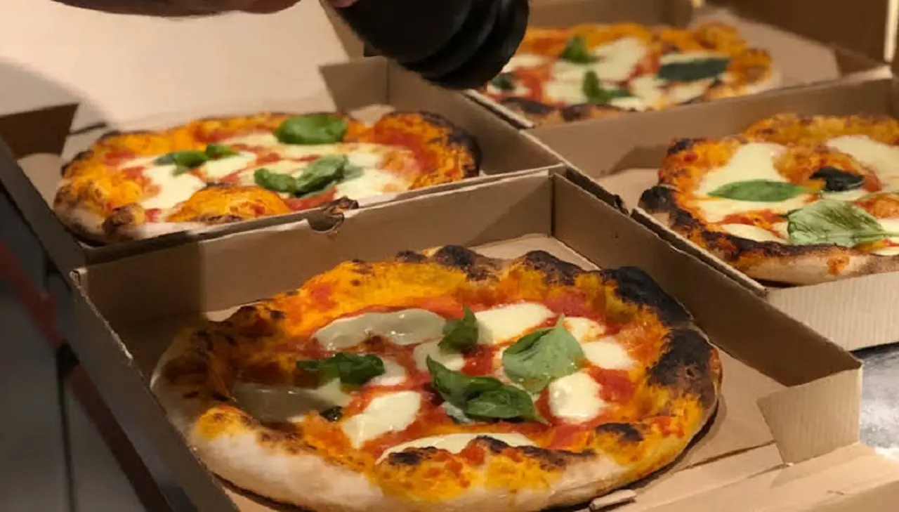 OTL fue pionero en las pizzas individuales y ofrecerá 2x1 en cervezas tiradas este miércoles.