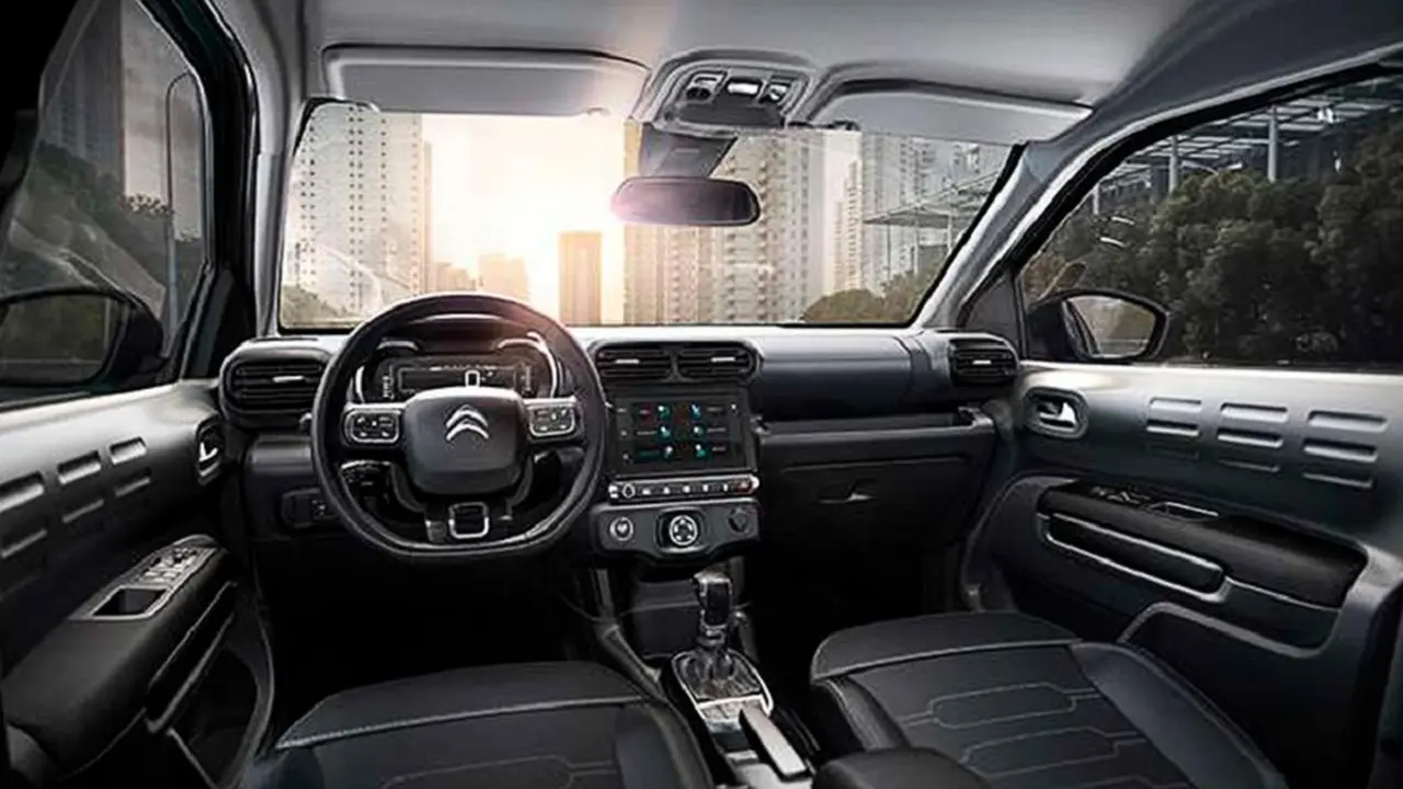 Por dentro, el Citroën C4 Cactus es muy amplio.