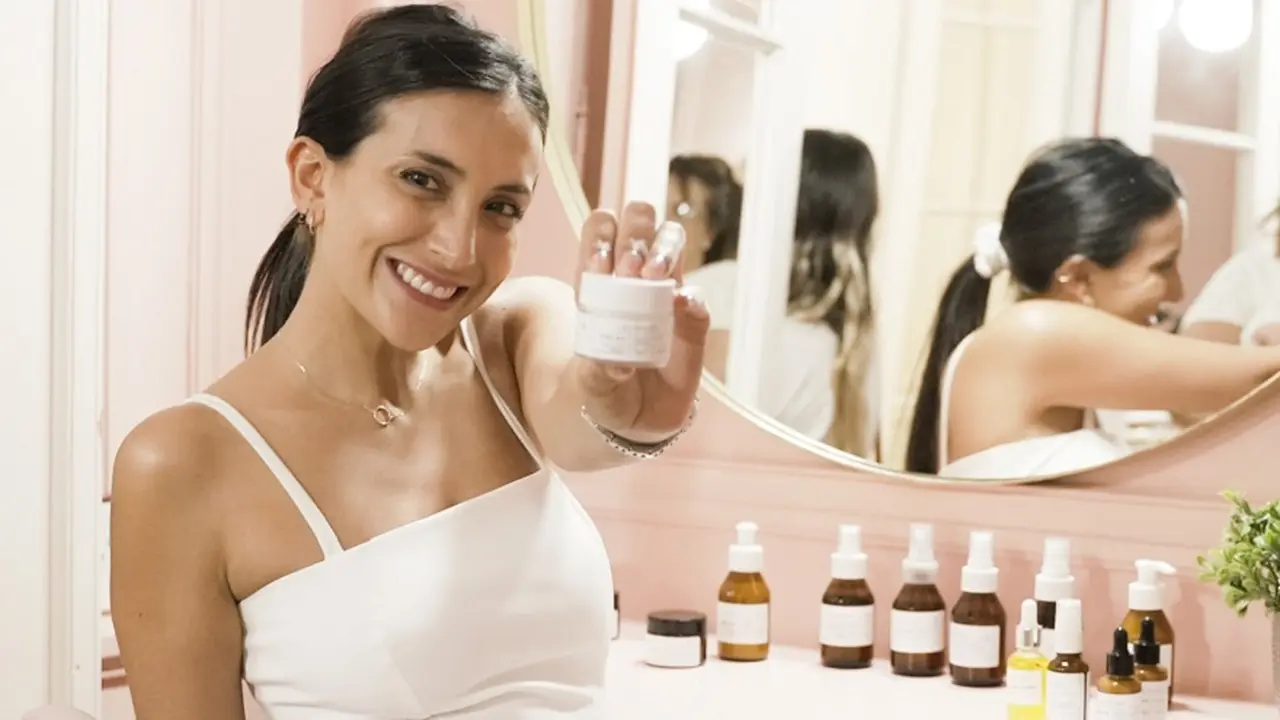 Renunció a un importante laboratorio, creó su marca de cosmética natural y fue un éxito