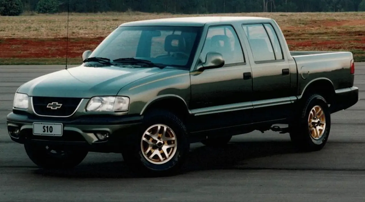 Chevrolet S10, versión 2002.