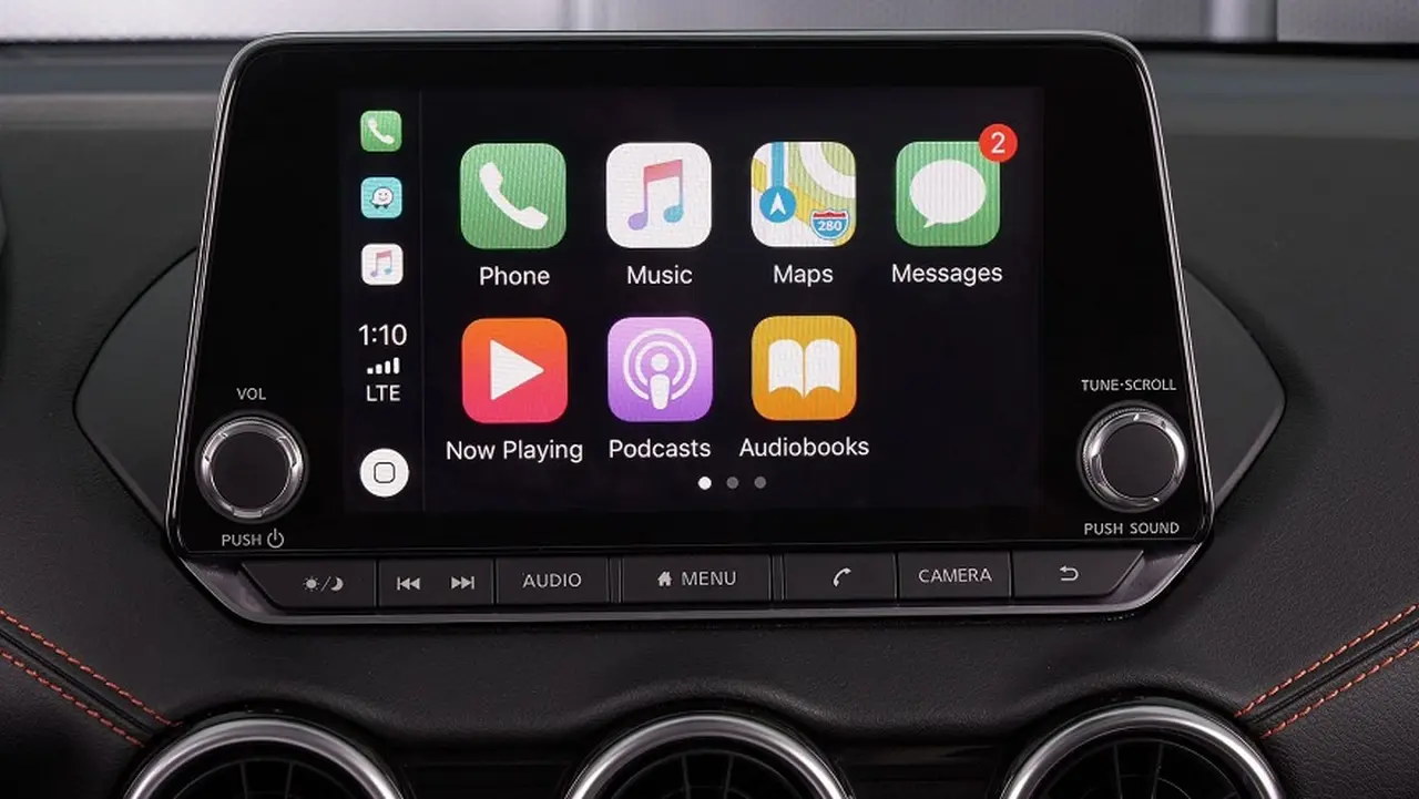 Pantalla Nissan Sentra.