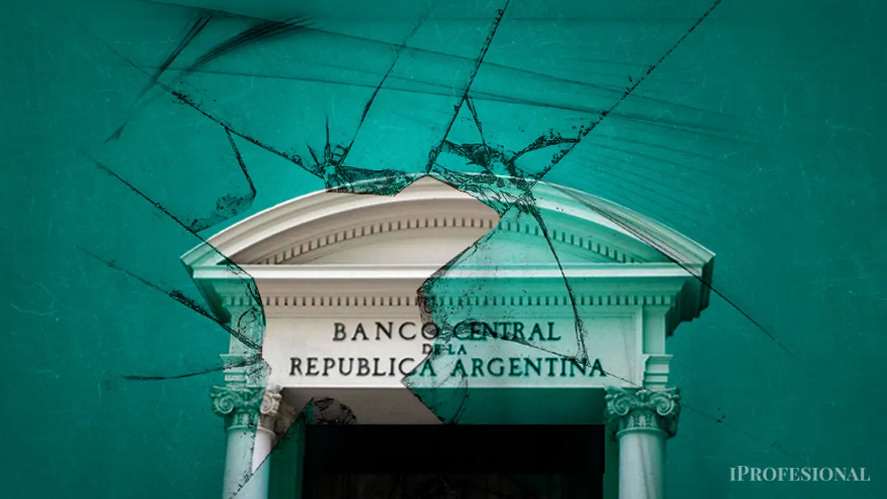 Intervención récord del Banco Central: se acelera la corrida contra el peso y el mercado habla de pánico