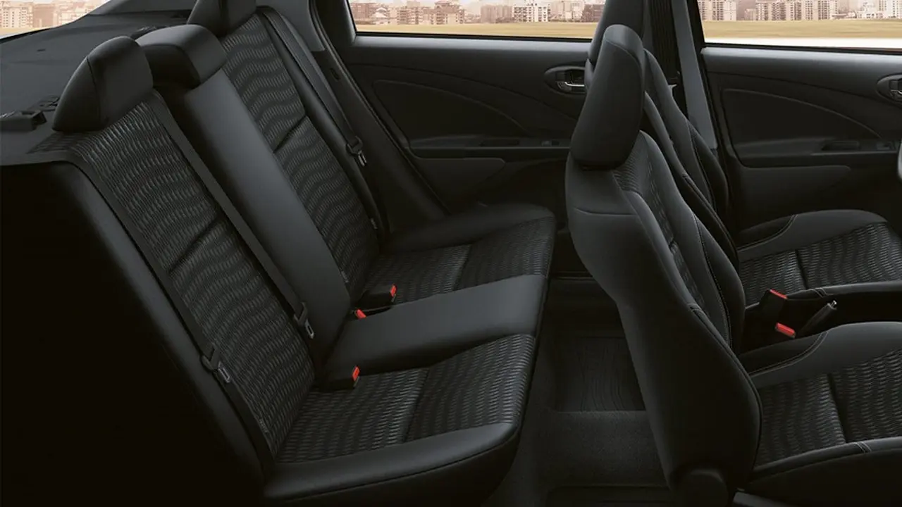 El Etios tiene un buen espacio interior.