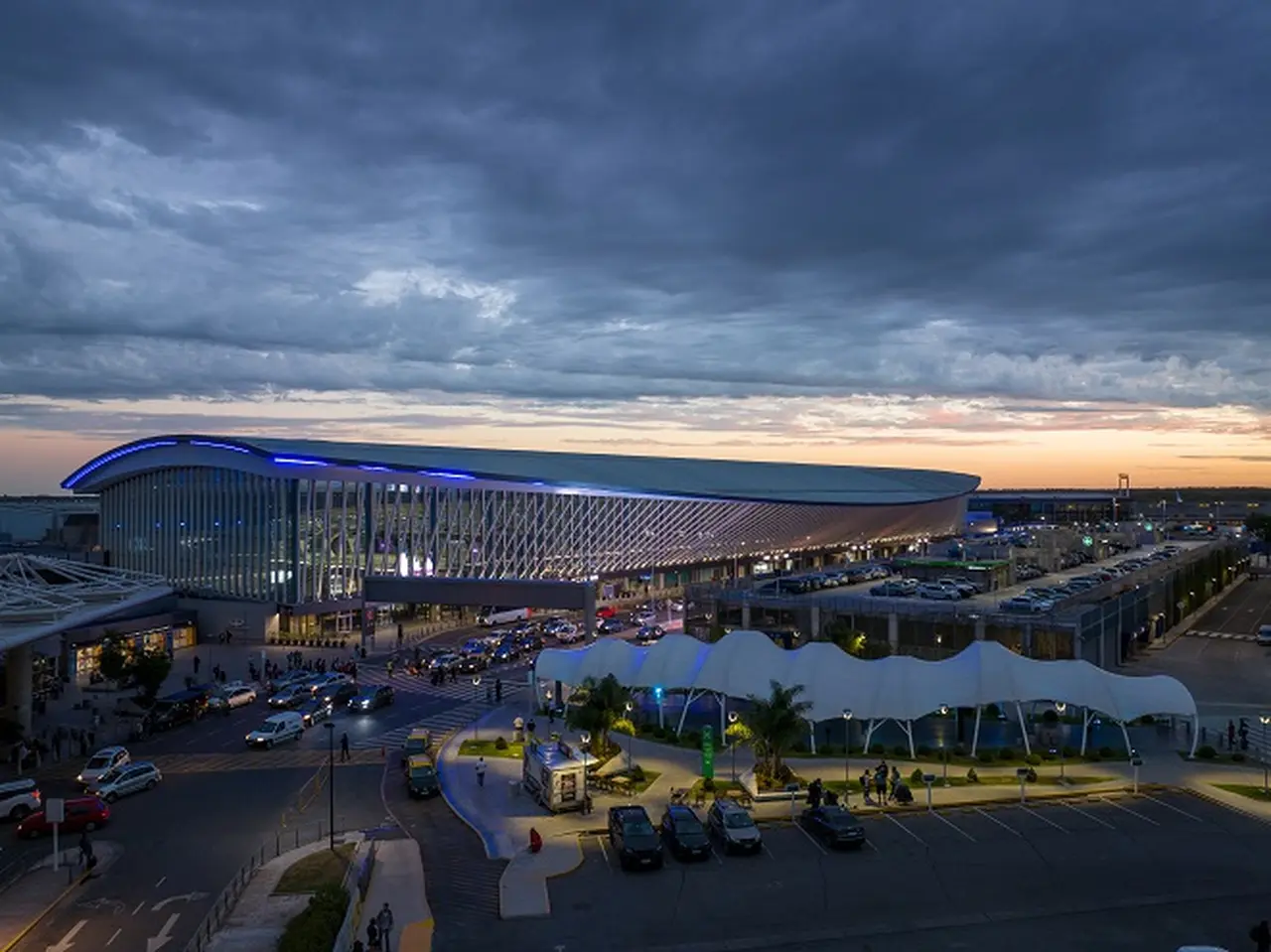 Aeropuerto de Ezeiza de noche