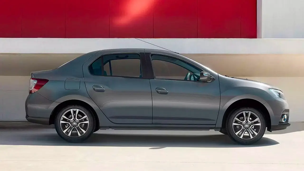 El Renault Logan tiene mayor distancia entre ejes.