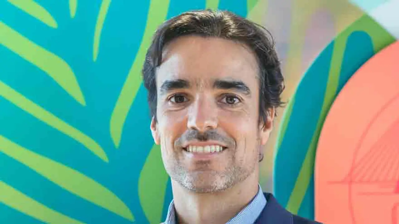 André Loureiro.