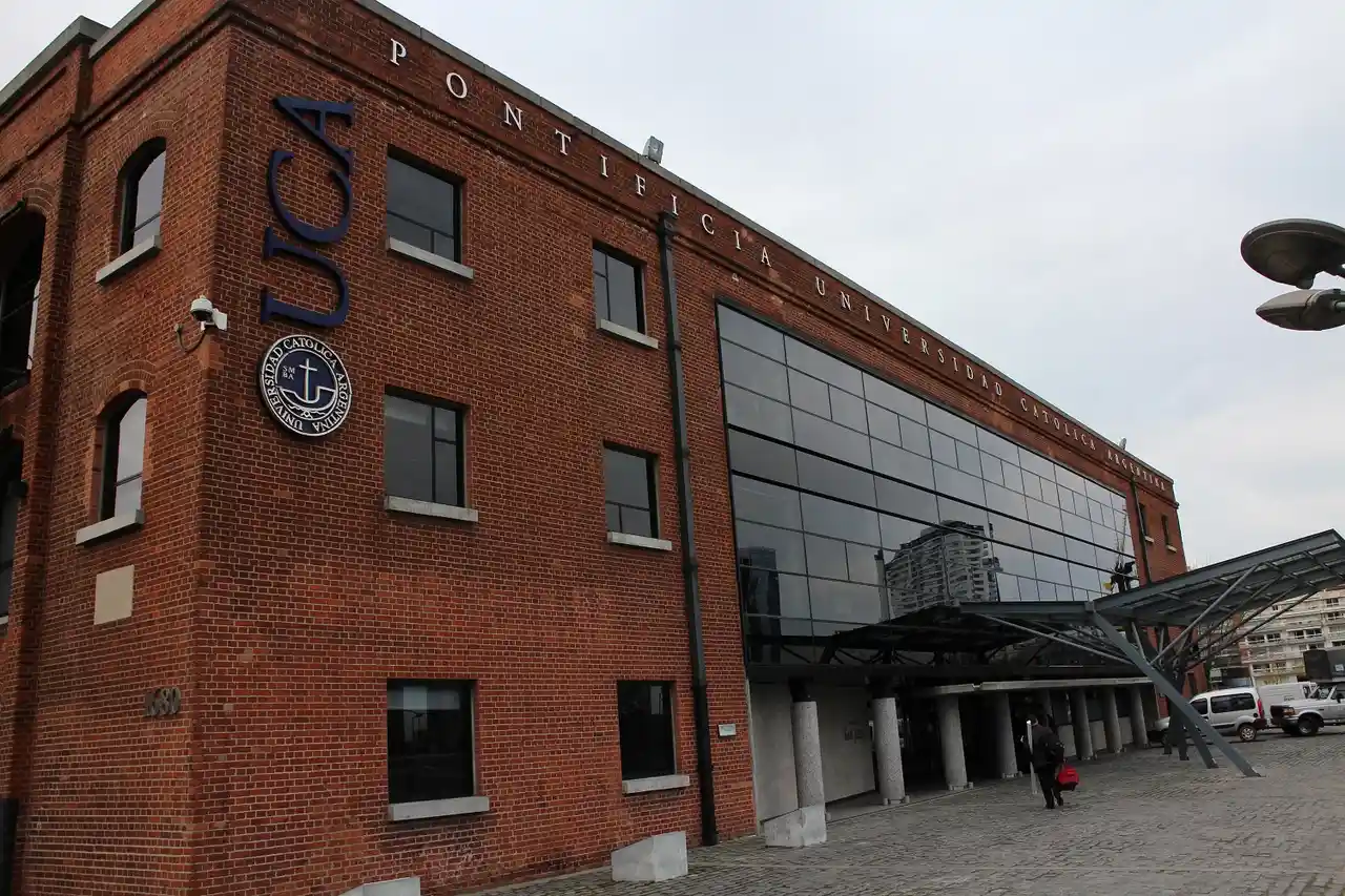 Cuánto cuesta estudiar en la UCA: cuota y aranceles de 2023
