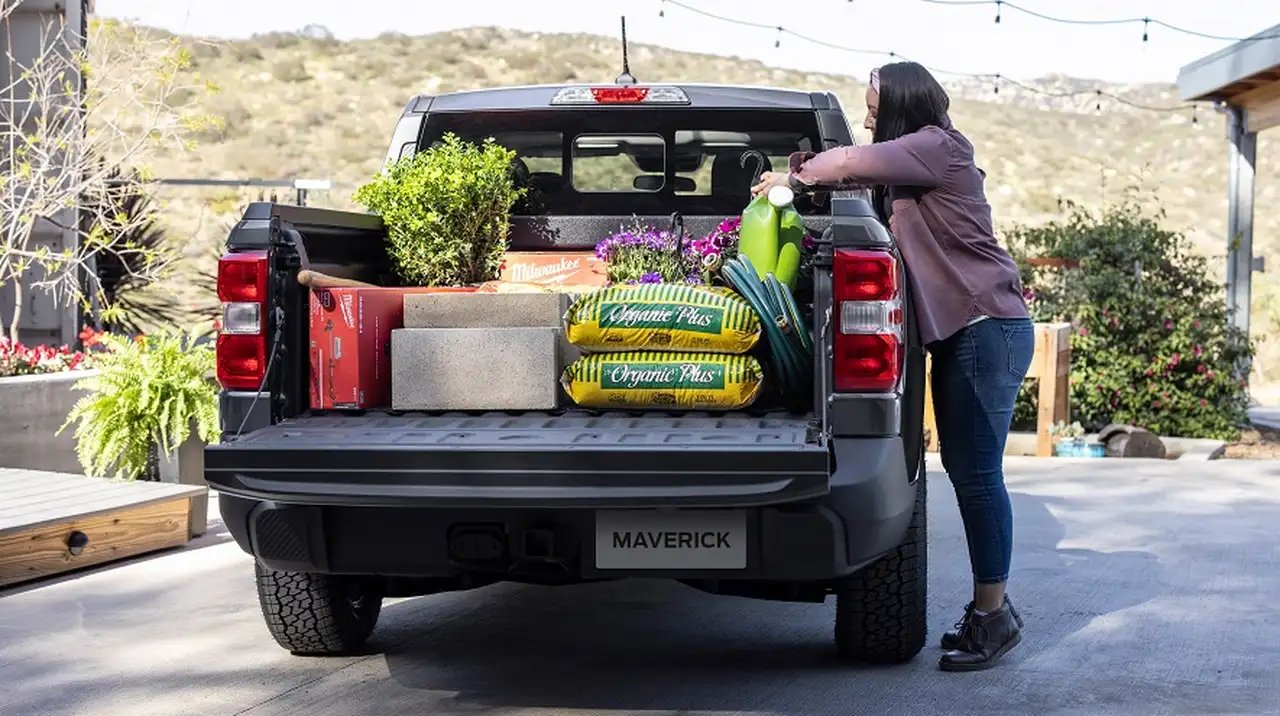 La camioneta compacta de Ford tiene una caja con divisiones flexibles.