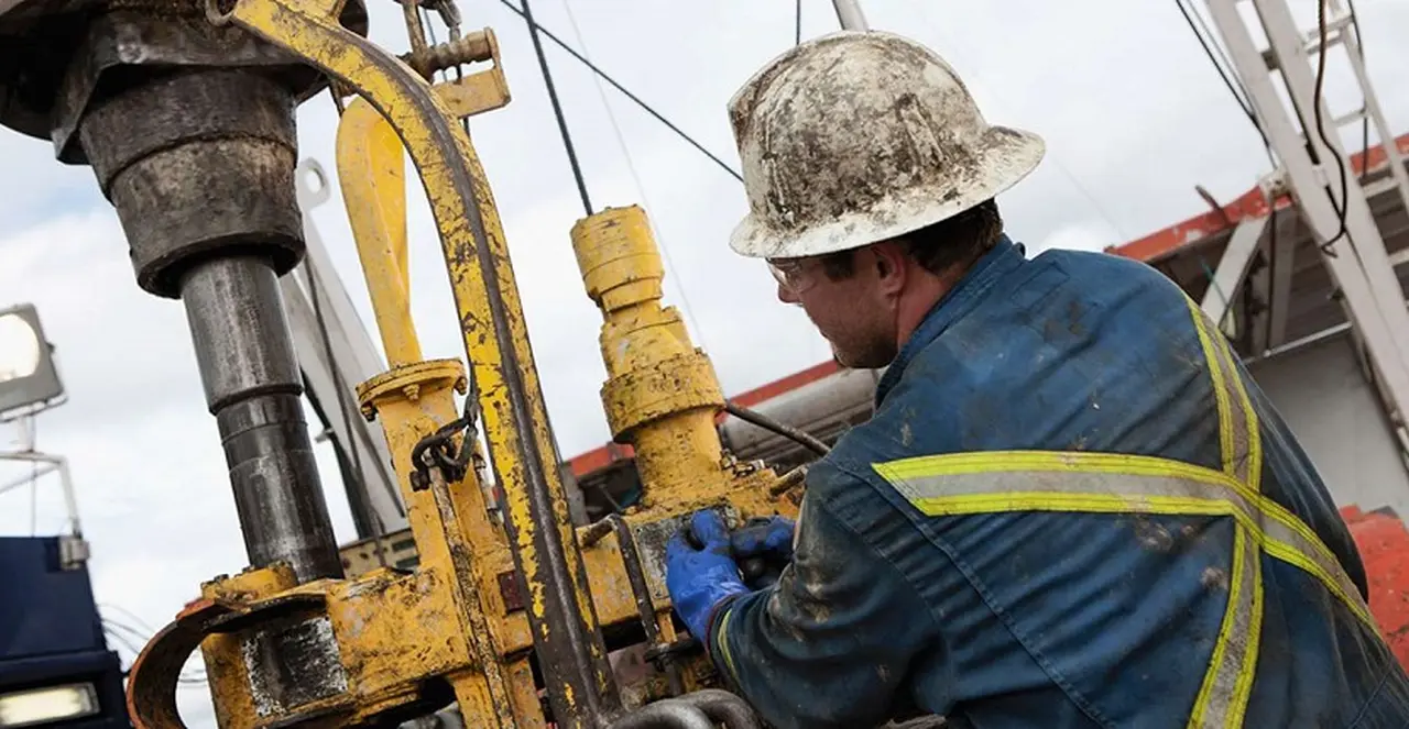 Freno total en Vaca Muerta por 48 horas: gremio anunció un paro tras despidos y cesantías