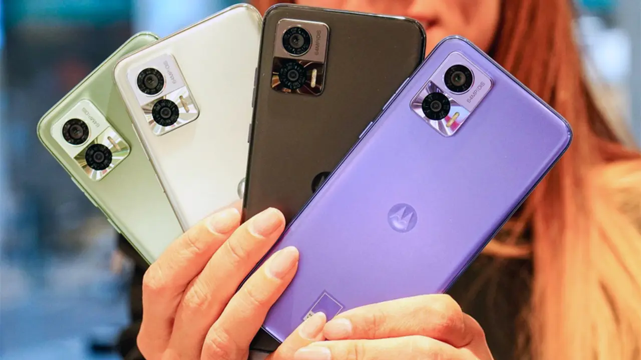 Motorola Edge 30 Neo soporta carga inalámbrica.