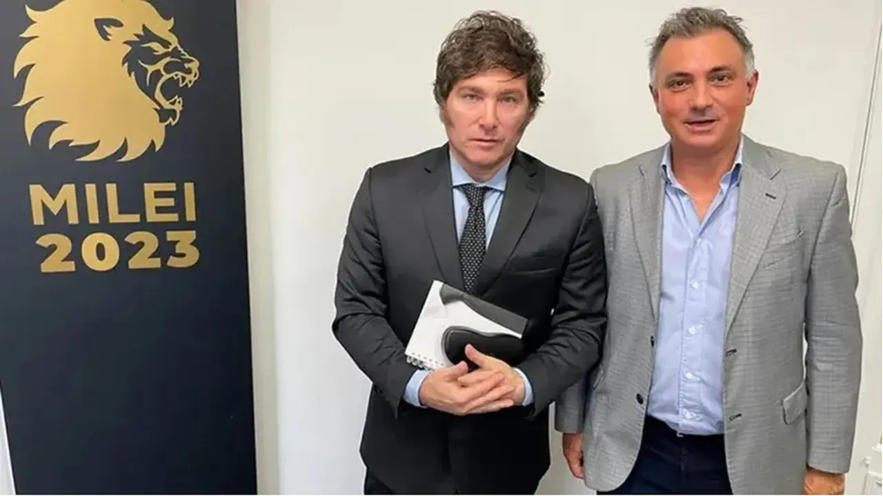 Javier Milei, junto a Sebastián Pareja