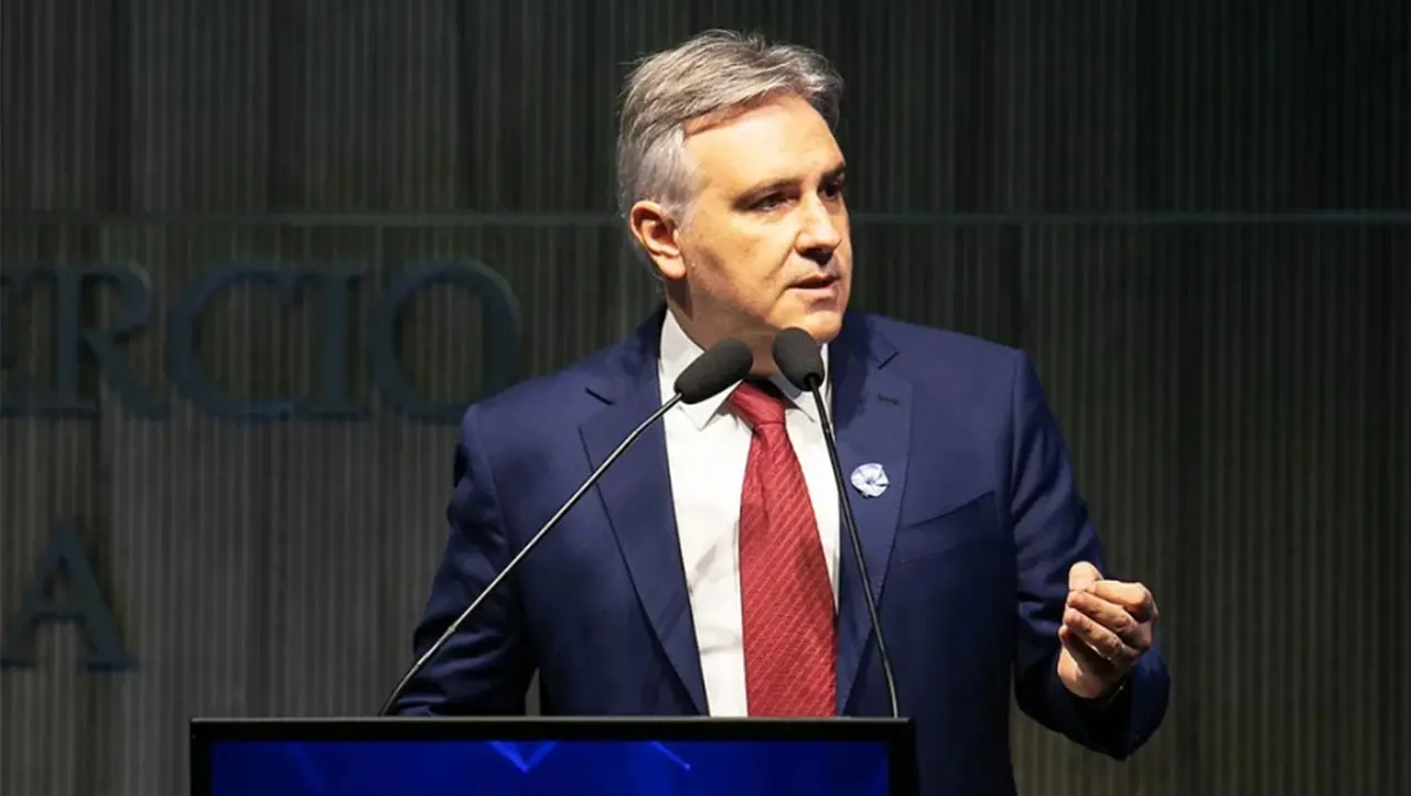Llaryora exigió que los fondos de Anses se utilicen para pagar deudas a 13 provincias