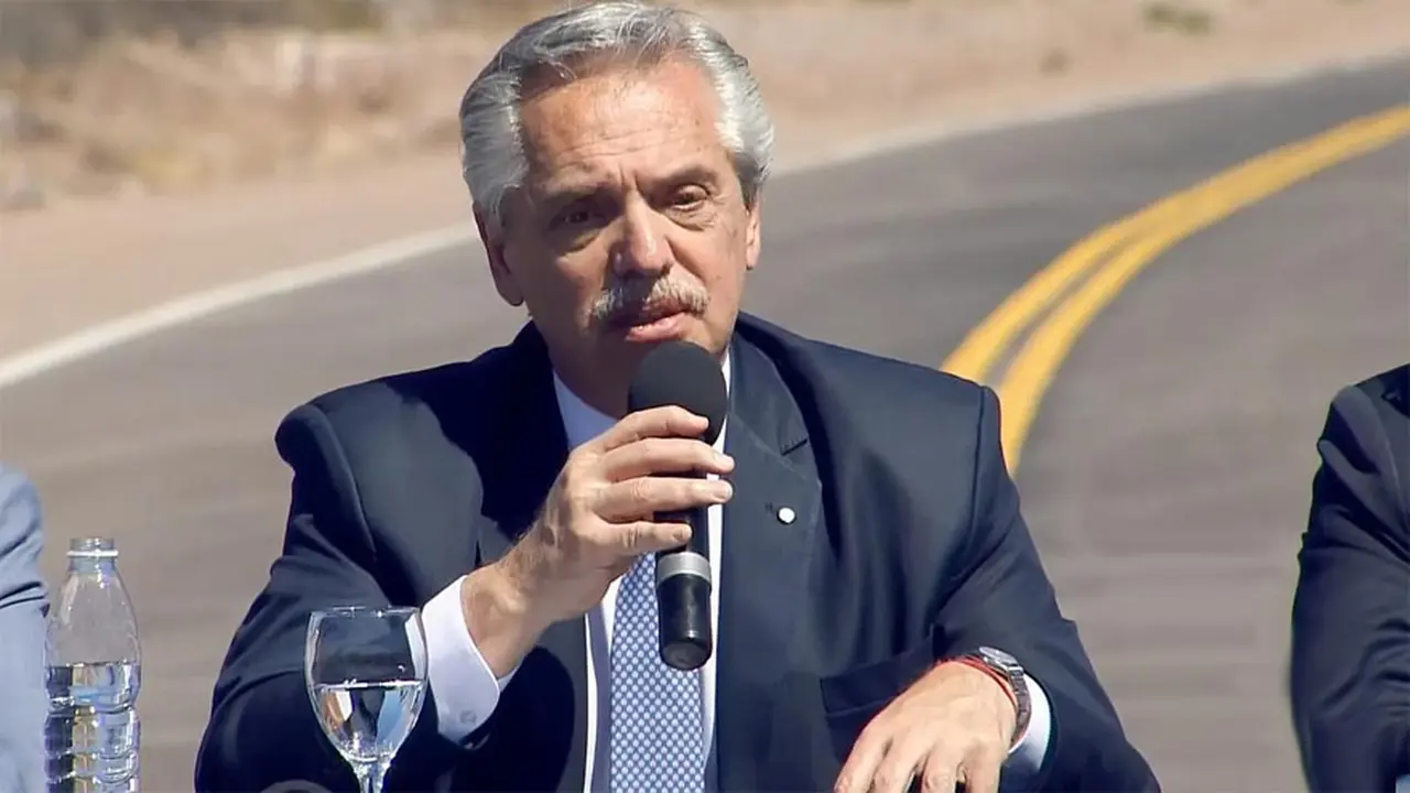 Alberto Fernández quedó envuelto en un escándalo de corrupción 