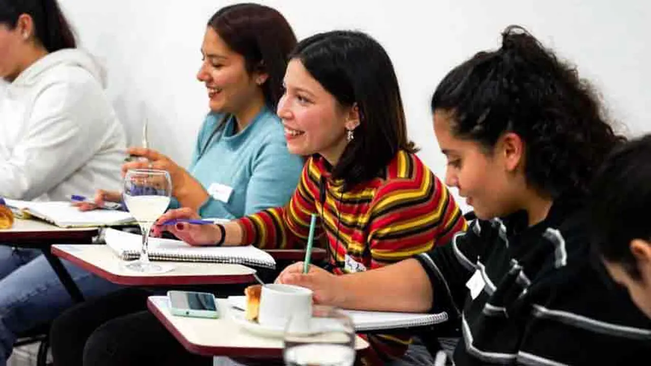 Hace falta que más mujeres estudien tecnología