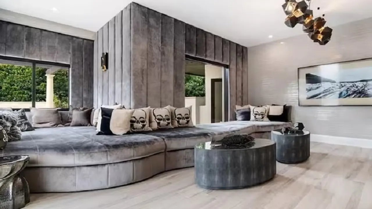 Una variada decoración diferencia los espacios de la casa de Messi.