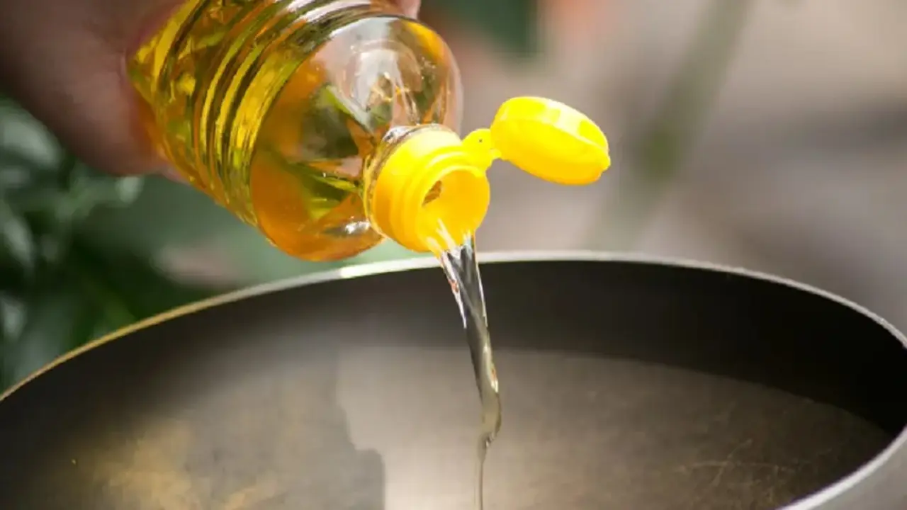 El aceite es uno de los productos que se puede conseguir con una gran diferencia de precio en mayoristas.