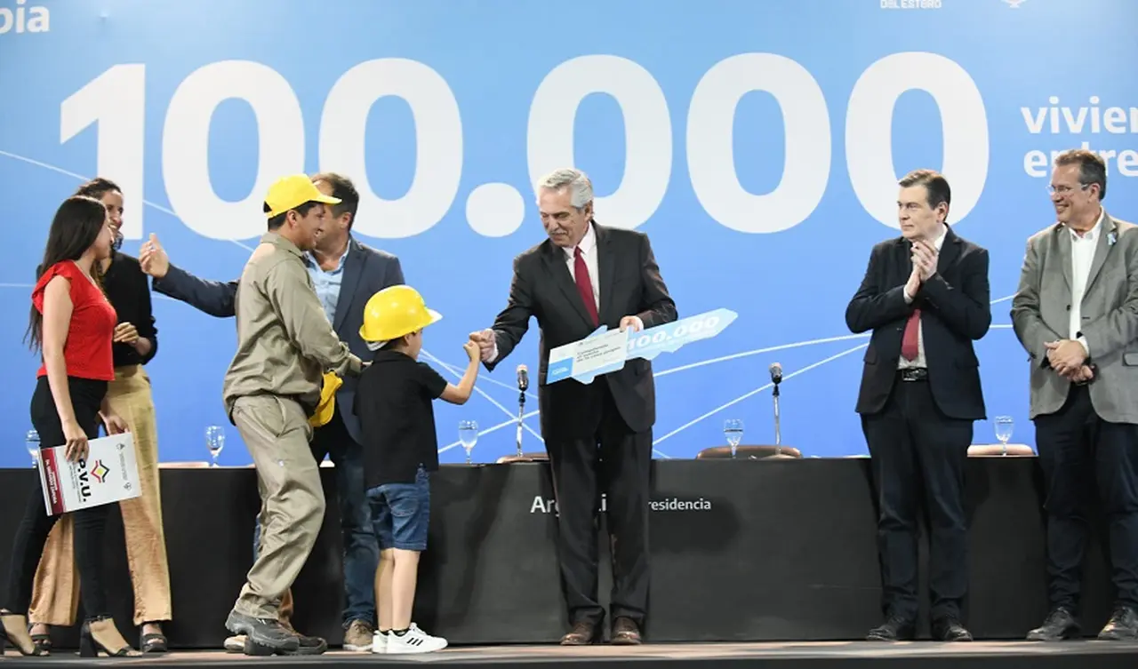 Procrear: el plan de viviendas que puede llevar a Alberto Fernández a Comodoro Py