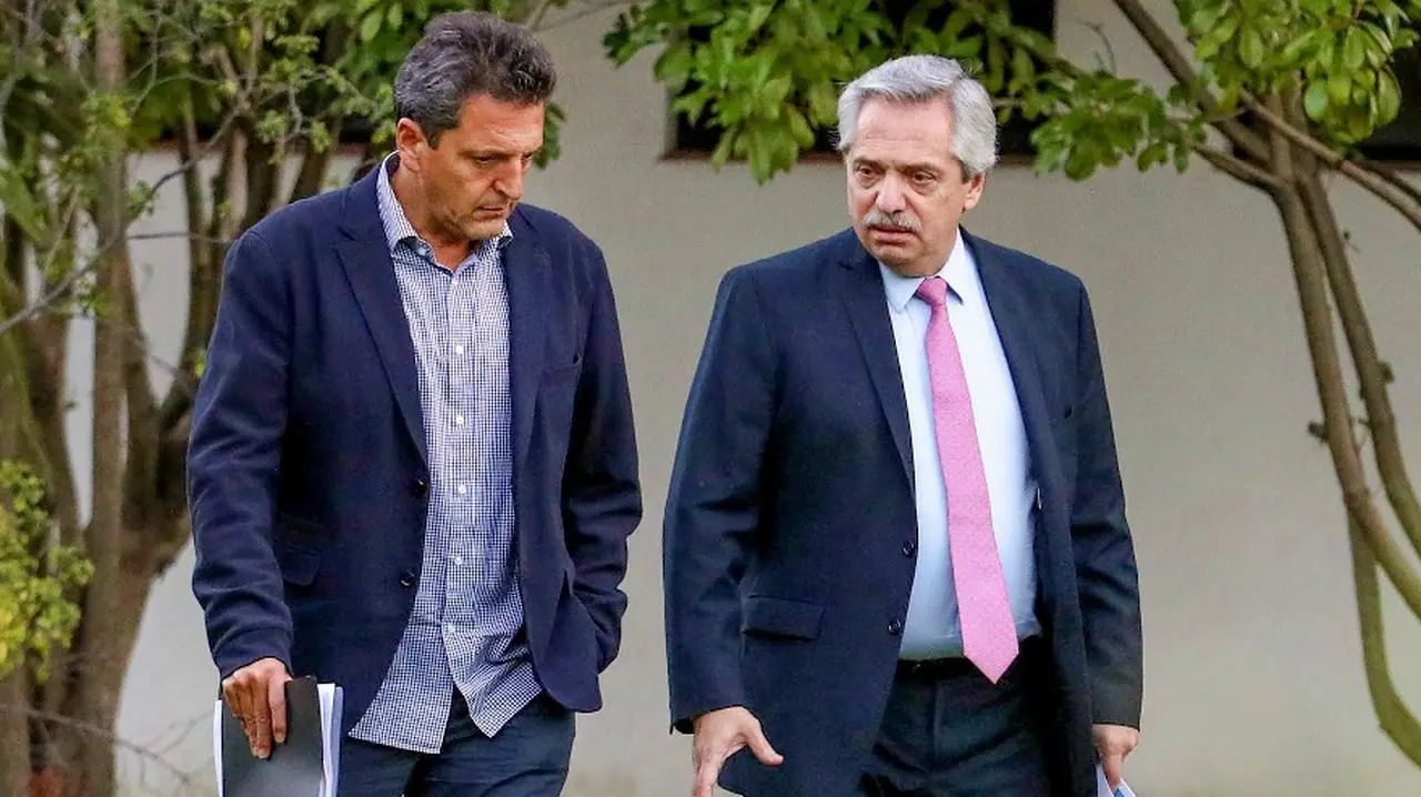 Massa llamó a Alberto Fernández: hay malestar con el Presidente por su denuncia contra Milei