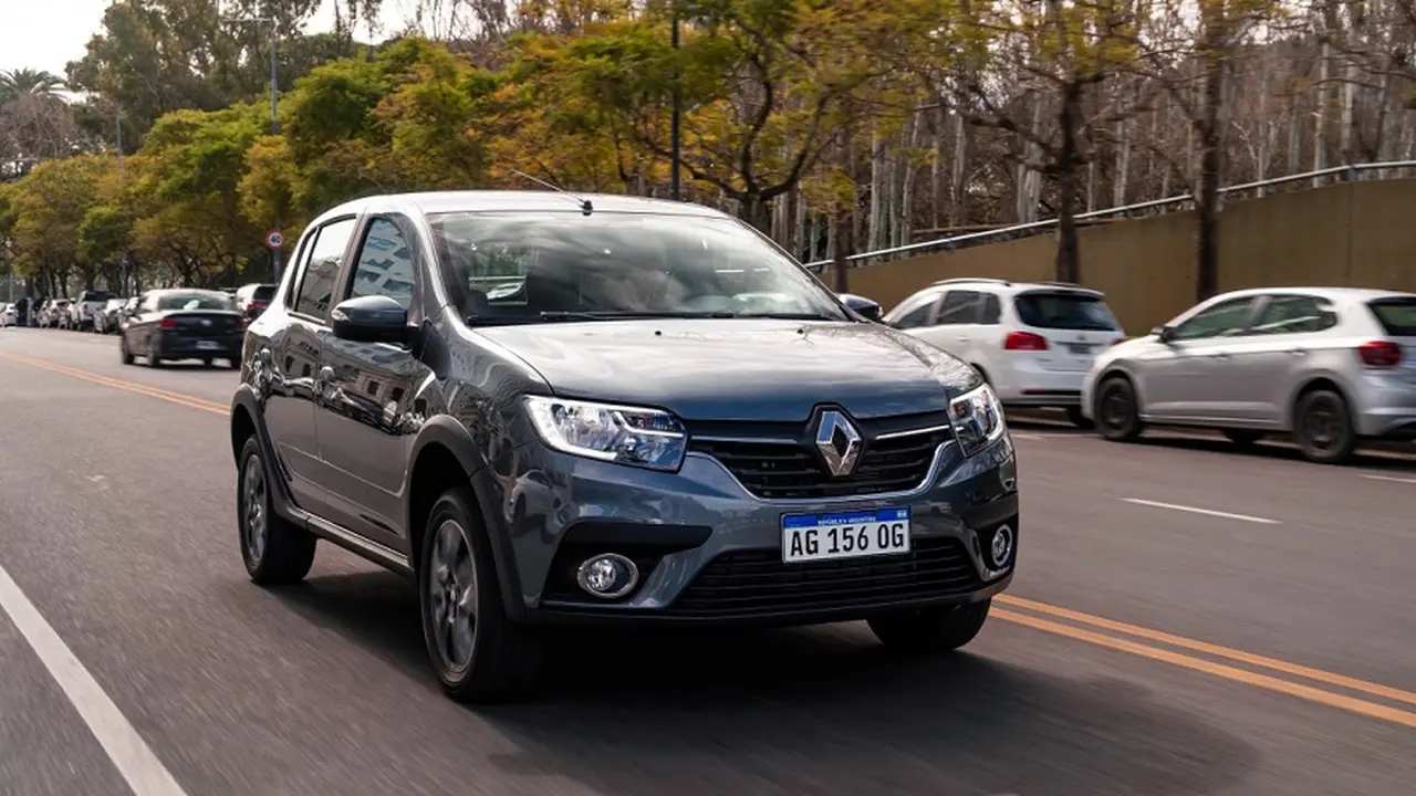 El Renault Sandero se fabrica en Argentina y sumó la caja CVT hace un mes.