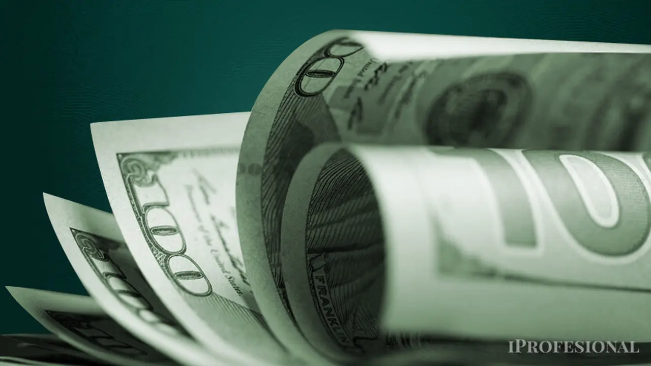 El mercado está atento a los resultados electorales y al plan económico que presentará el próximo Presidente, para saber qué precio tendrá el dólar oficial.