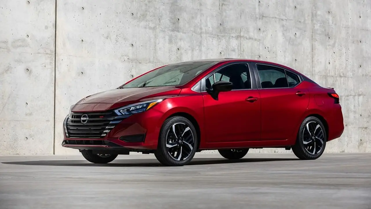 Nissan Versa, un sedán de buena calidad y precio.