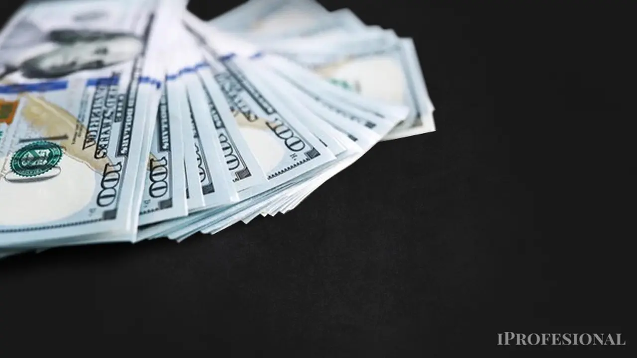 El dólar oficial es más bajo que la versión 
