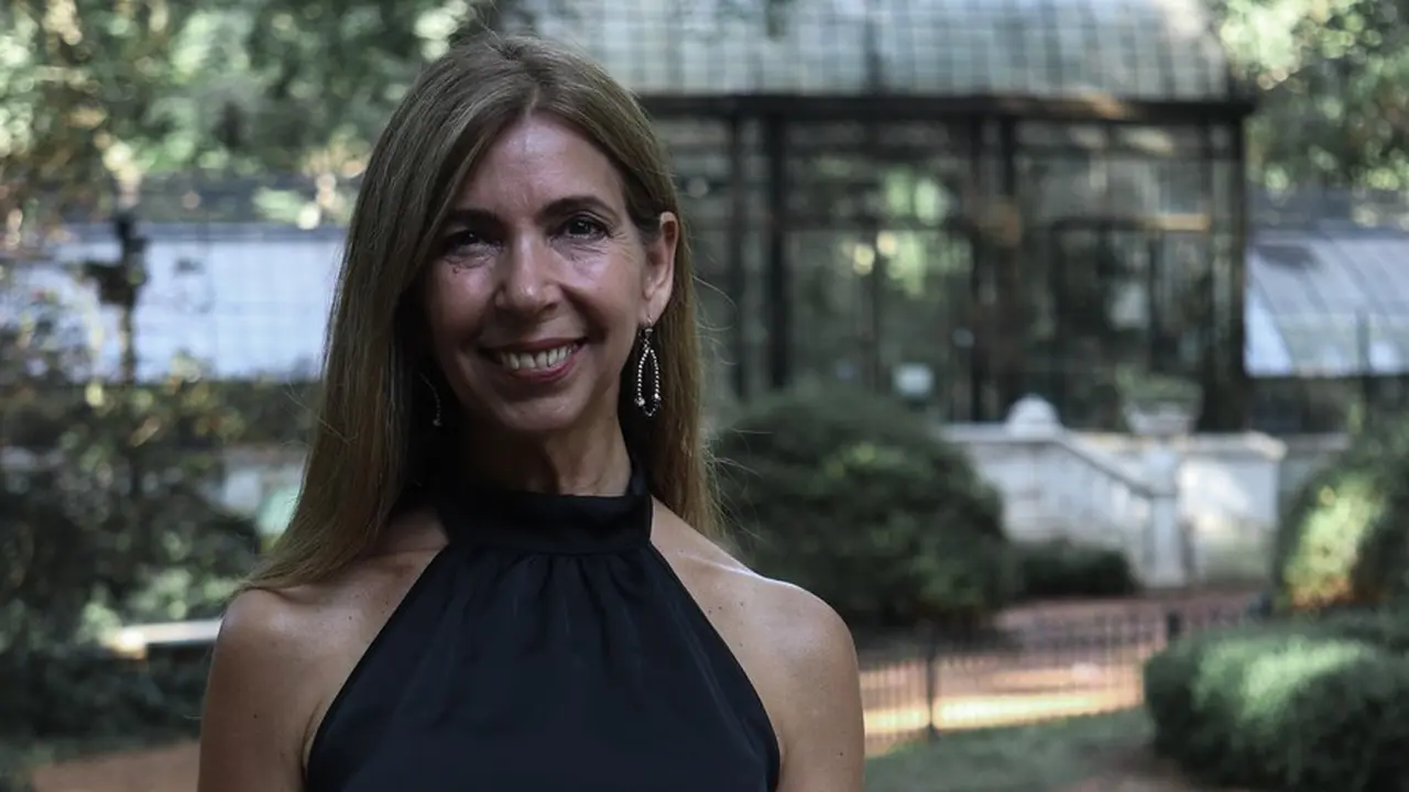 Desde el Jardín Botánico, Mariela Blanco, la autora de Leyenda de ladrillos y adoquines 