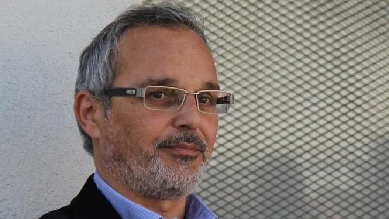 El ministro de Salud, Mario Russo, responde a
