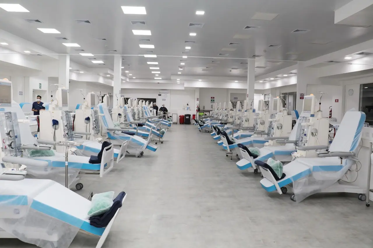 El éxodo no acaba: se va un "peso pesado" de la salud y sigue la retirada de trasnacionales