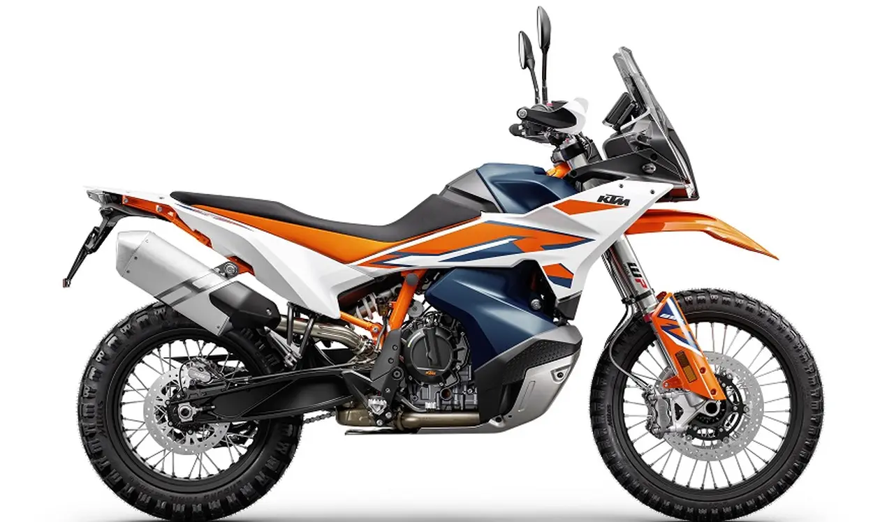Esta moto KTM 890 es ideal para largos viajes.