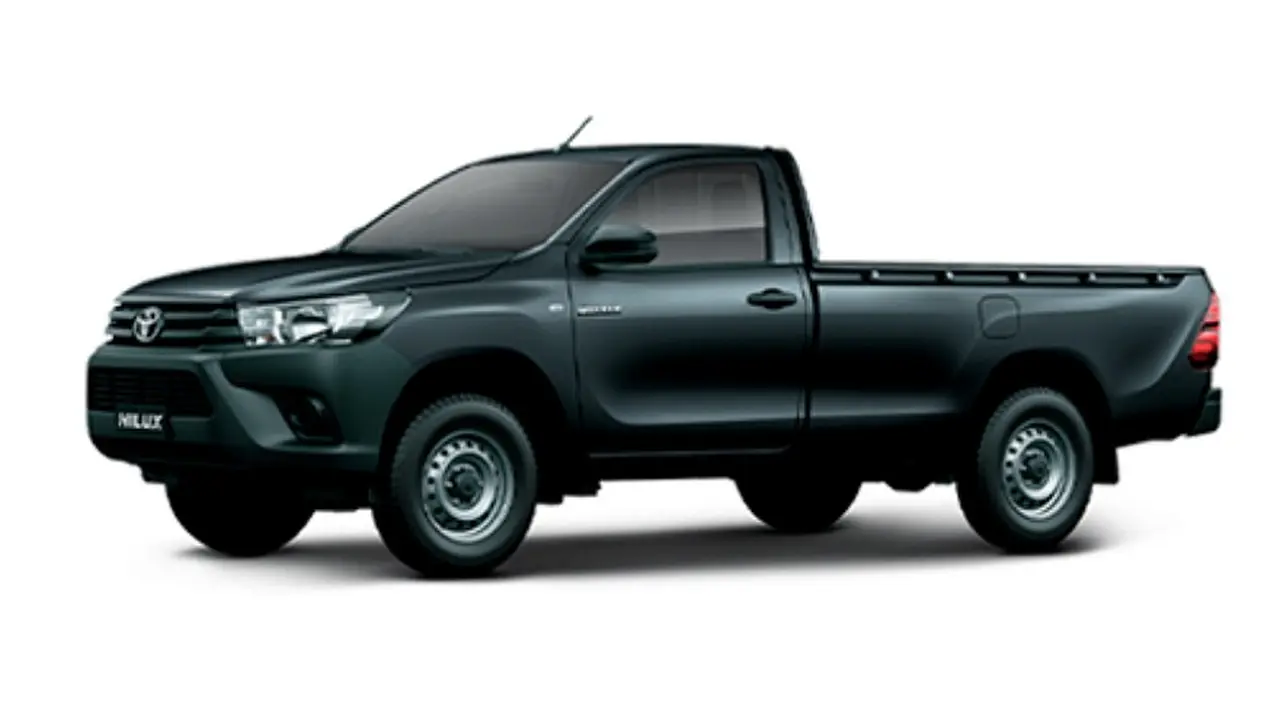 Toyota es la única que ofrece cabina simple entre las camionetas medianas.
