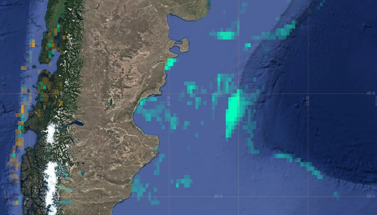 A la derecha, en turquesa intenso, ubicación actual de la flota china.