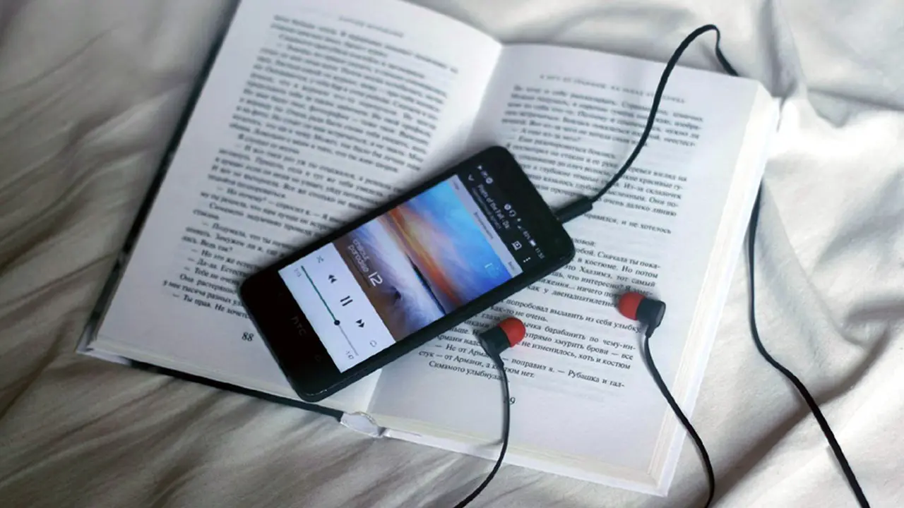 Tu celular puede convertirse en una gran biblioteca virtual.