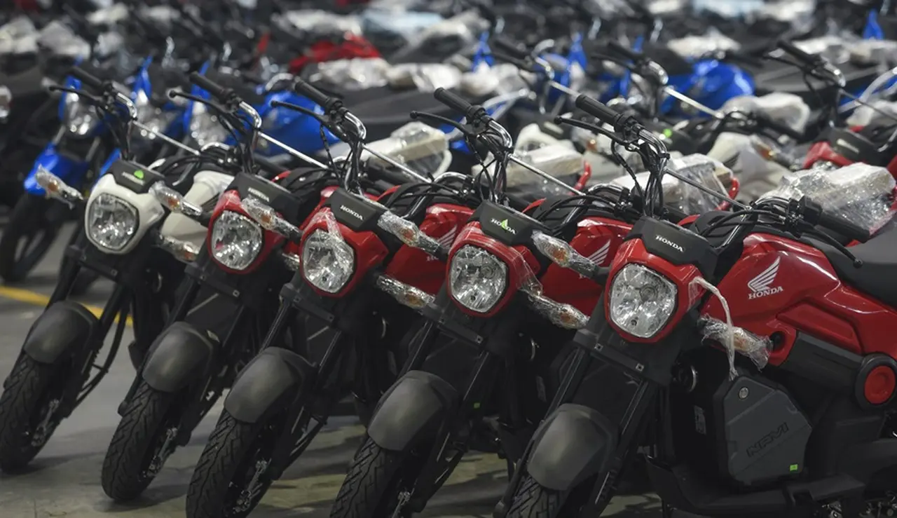 Con la nueva Honda NAVi, la firma