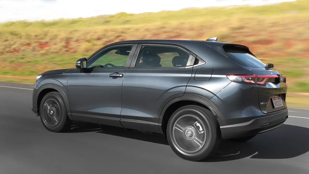El restyling del SUV también abarca la parte de atrás.